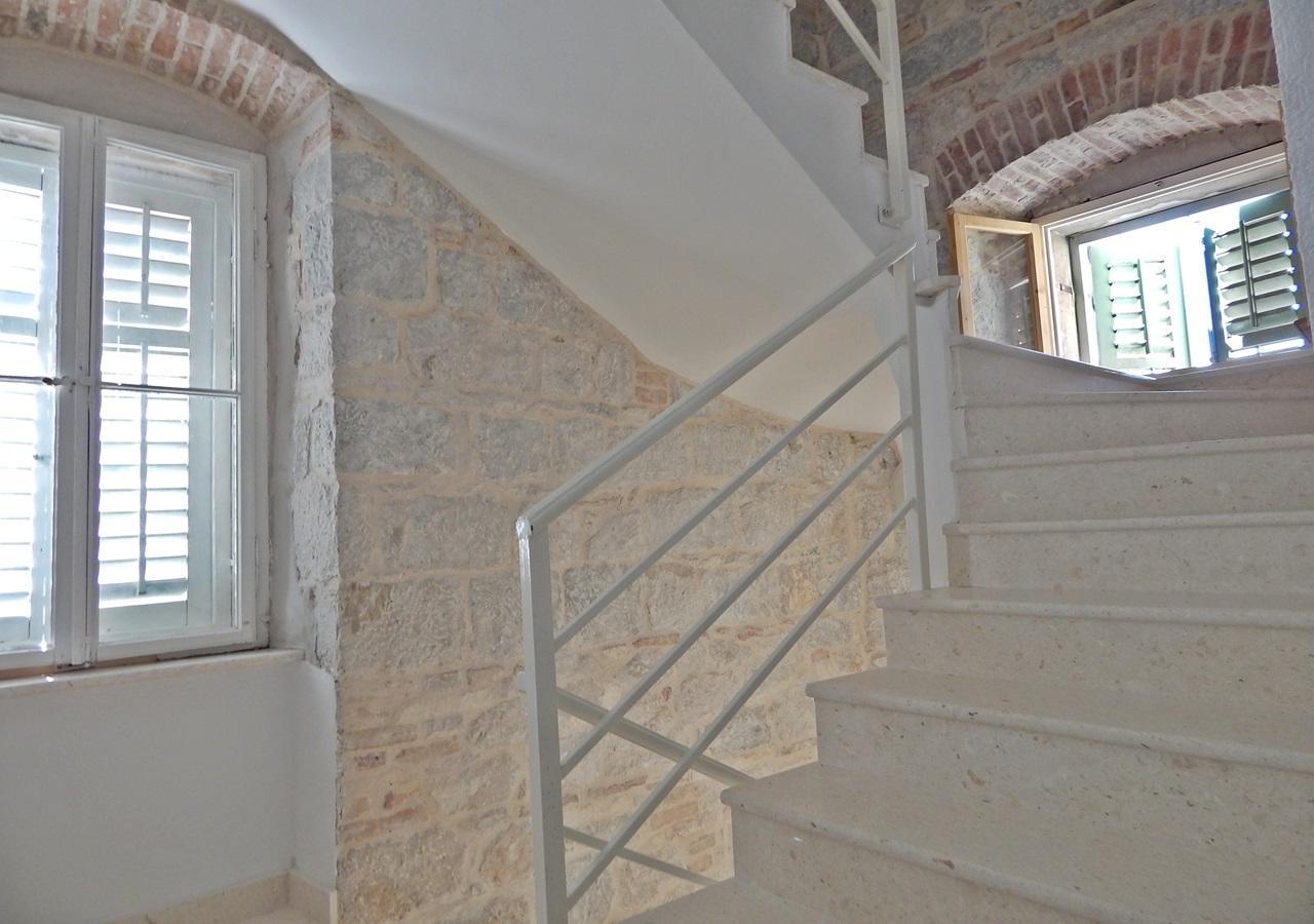 Apartments Moni Split Exterior photo